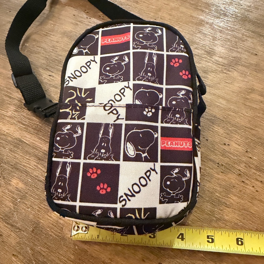 2015 Peanuts Snoopy mini backpack insulated pocket - image 10